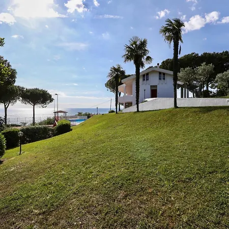 Villa Nella - Punto Immobiliare Vacanze