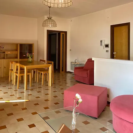 Nella - Welchome * Marina di San Vito